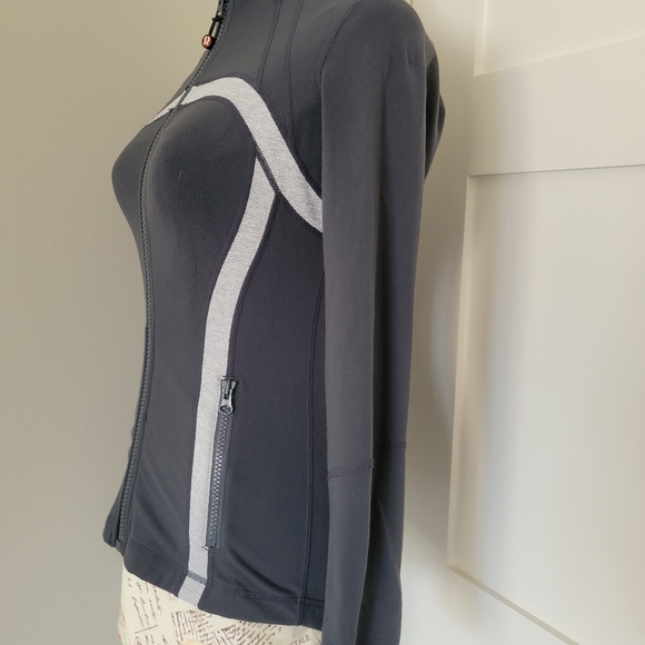 LULULEMON Define jacket, 4 (barely used) - Picture 4 of 8
